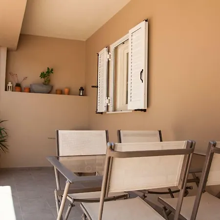 Lithostroto Loft Апартаменты Аргостолион